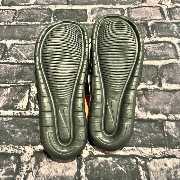 Bling Nike SB Rhinestone Slides Black Crystal NWT Women’s size 7.5 Mens 6 Custom - Picture 4 of 5